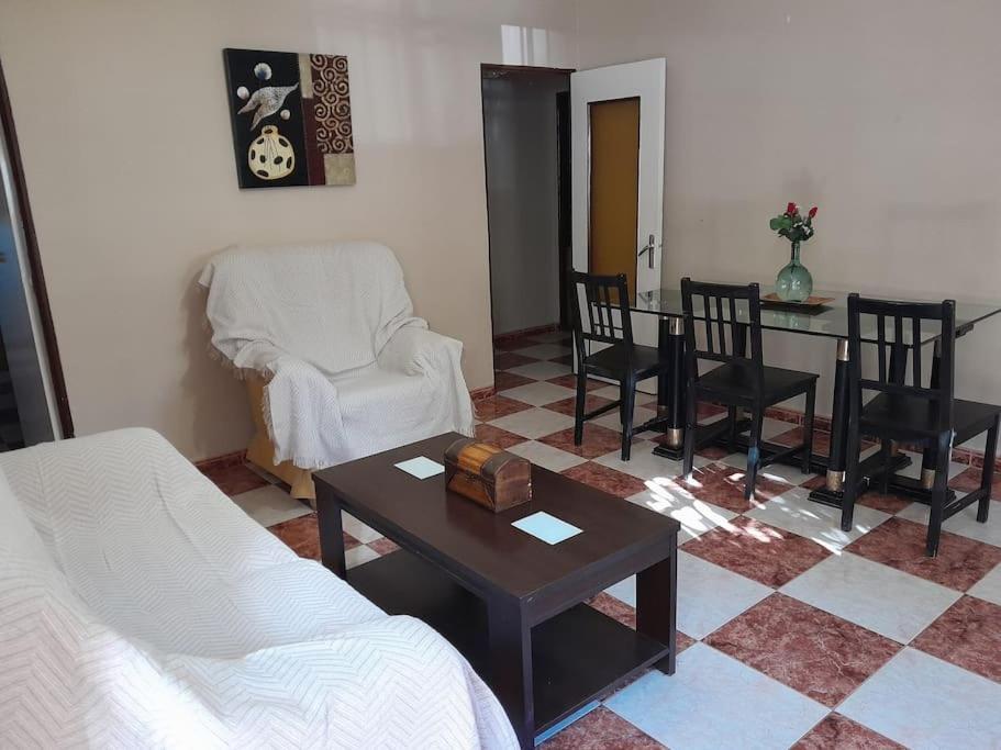 Apartmán Disfruta De Un Barrio Tranquilo Alcalá de Guadaira Exteriér fotografie