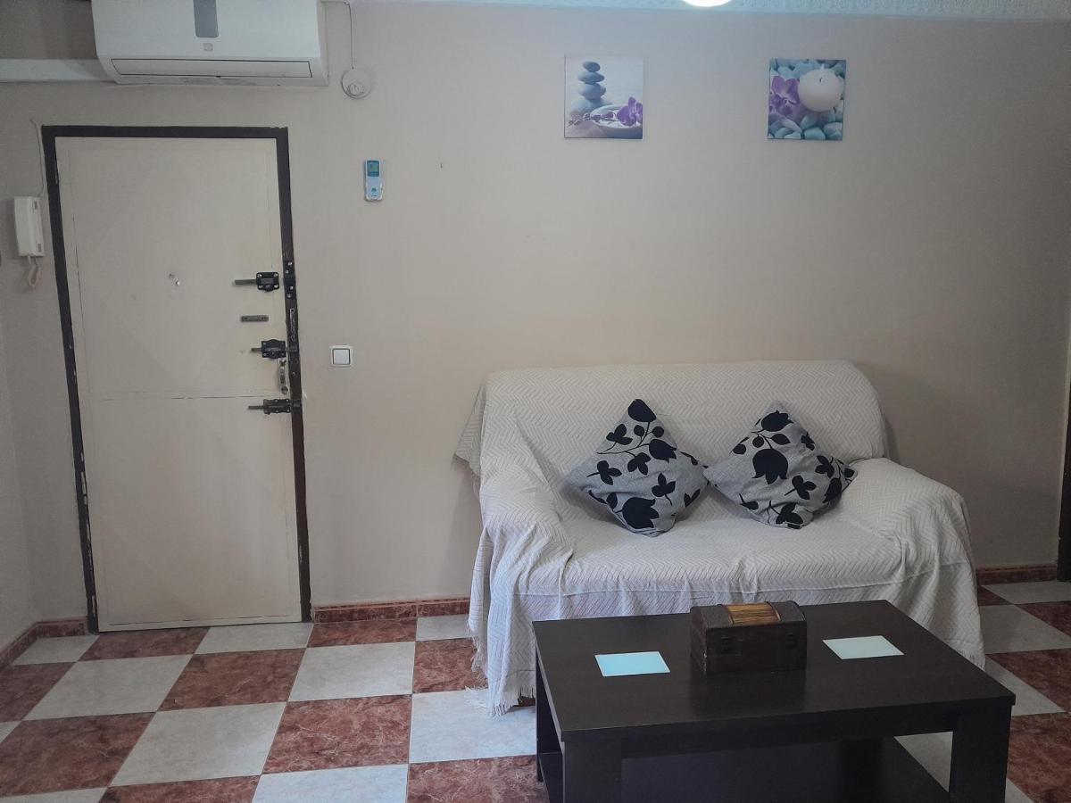 Apartmán Disfruta De Un Barrio Tranquilo Alcalá de Guadaira Exteriér fotografie